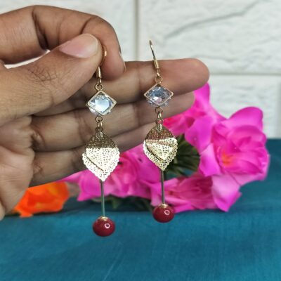 Long earrings gold toned